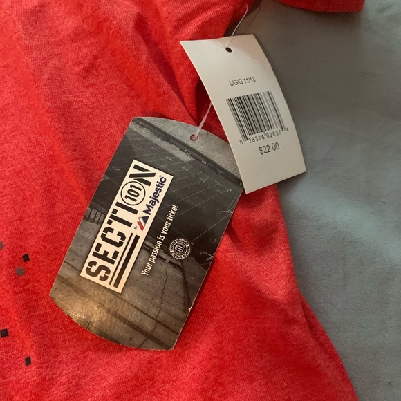 NWT UGA v neck tee in size Large - Picture 3 of 8